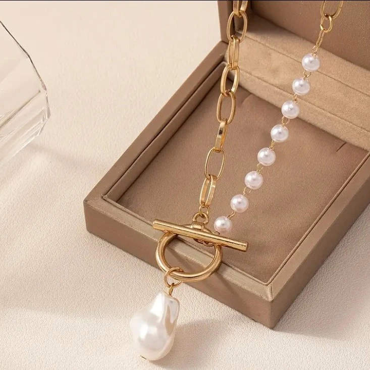 Asymmetric Metal Freshwater Pearl Necklace