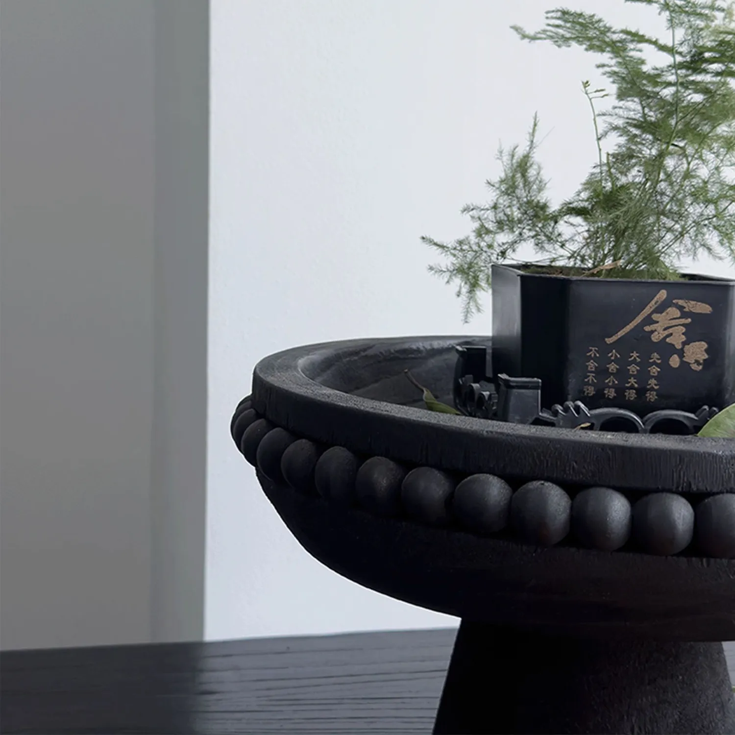 Wabi-Sabi Style Black Solid Wood Fruit Plate Home Living Room Coffee Table Art Tray Ornament