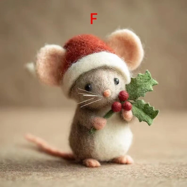 Felted Wool Christmas Little Mouse