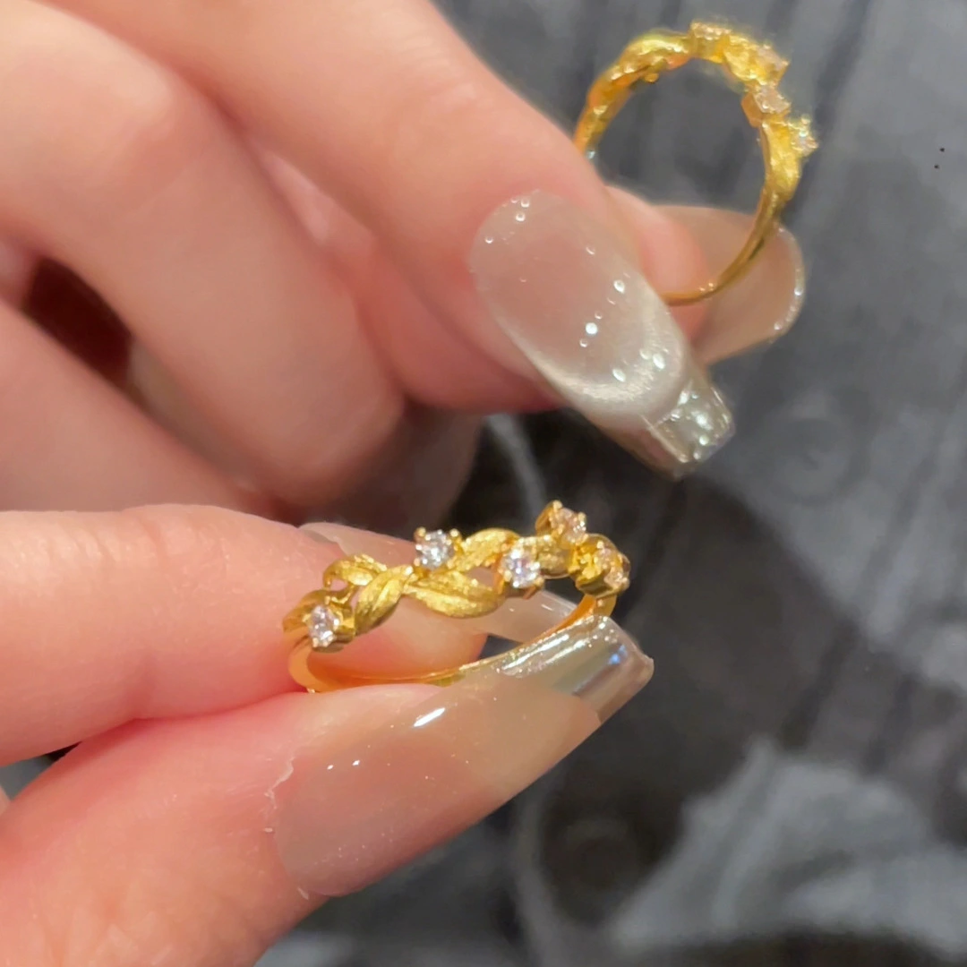 Light Luxury Floral Wreath Ring For Women
