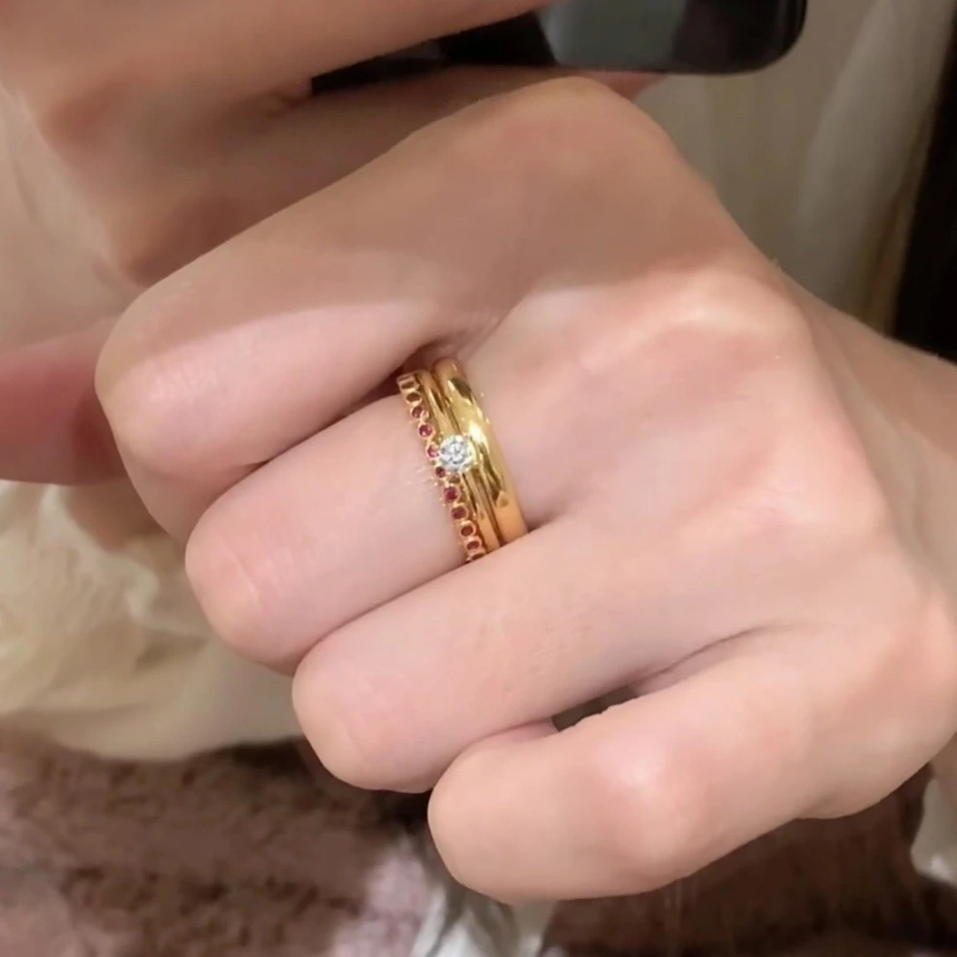 Fine Red Diamond Dot Diamond Plain Ring Gold Ring