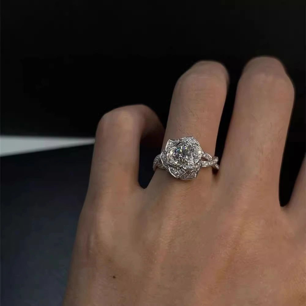 Clear And Cool Zircon Micro Inlaid Three-dimensional Rose Ring