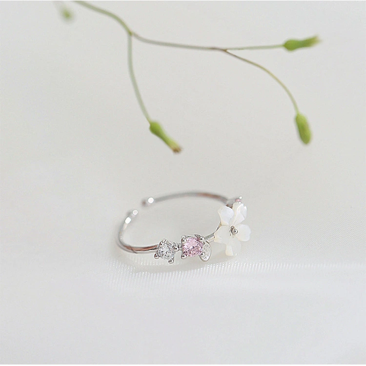 Diamond-encrusted Simple Korean-style Sweet Bracelet