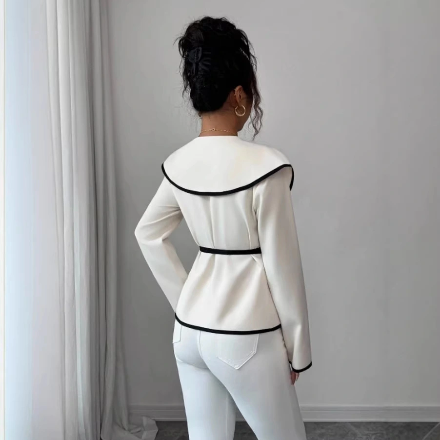 Elegant And Fashionable Womens Top