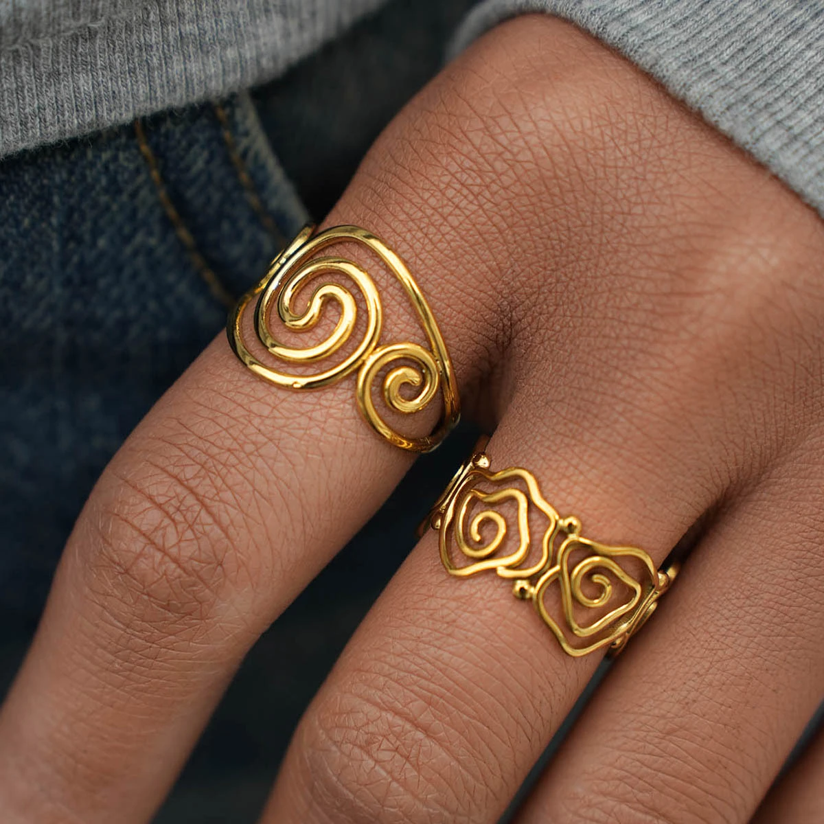 Stainless Steel 18K Gold-Plated Swirl Ring Simple And Luxe-Light