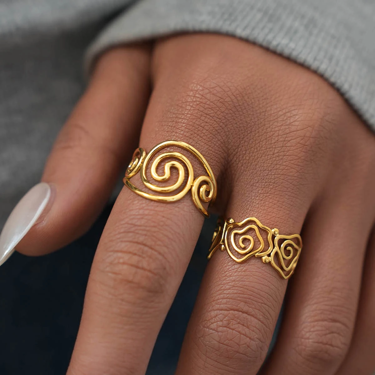 Stainless Steel 18K Gold-Plated Swirl Ring Simple And Luxe-Light
