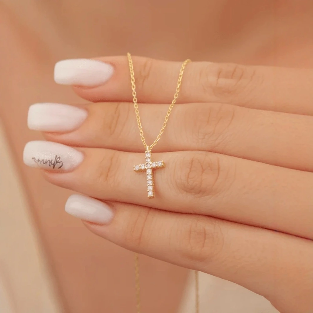 Cross Full Of Diamonds Womens Clavicle Chain Gold Pendant Girls Necklace