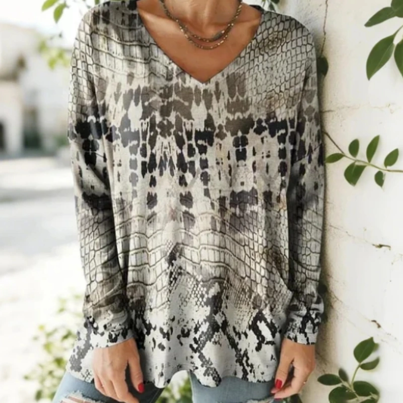 Women's Spotted Pattern Art Print V-neck Casual Cotton T-shirt