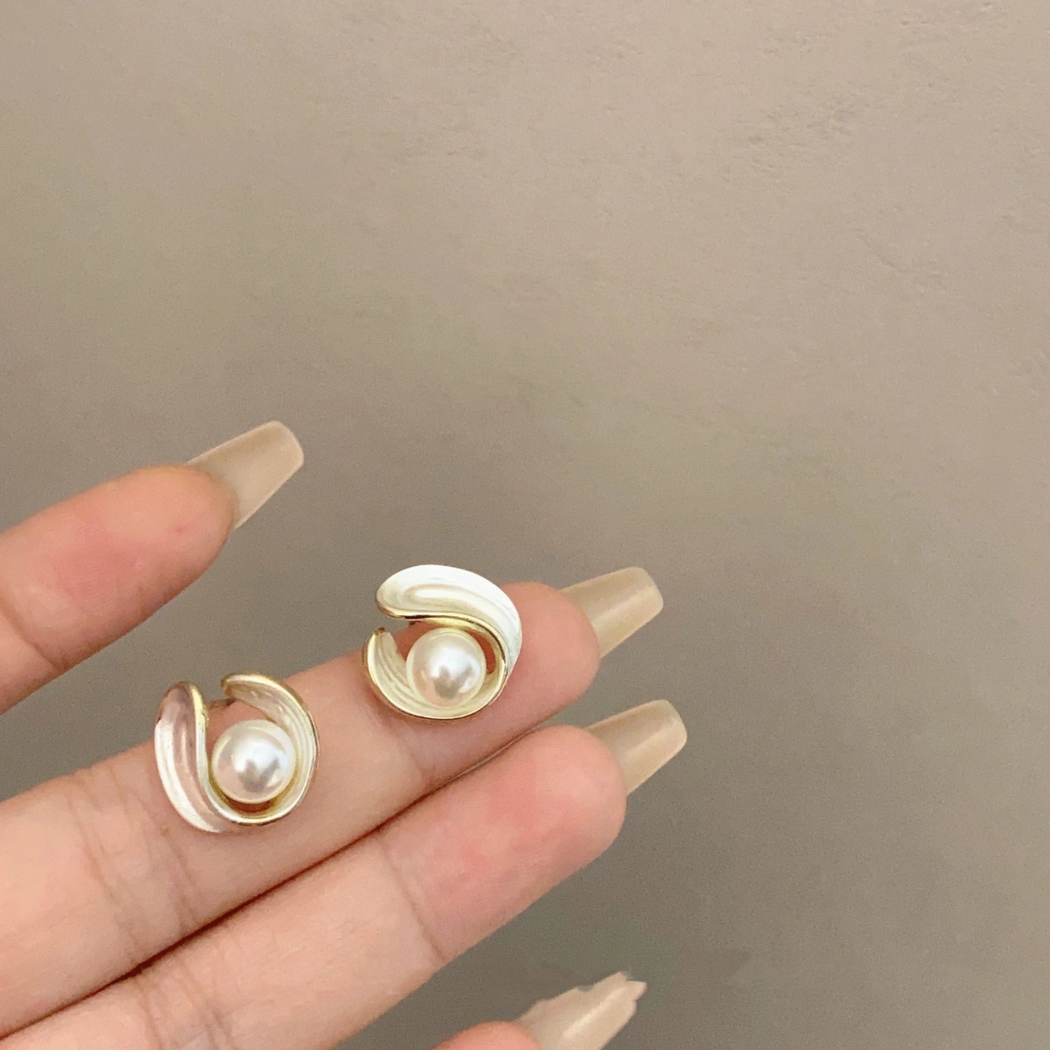 Women's Simple And Versatile Pearl Gentle-style Earrings