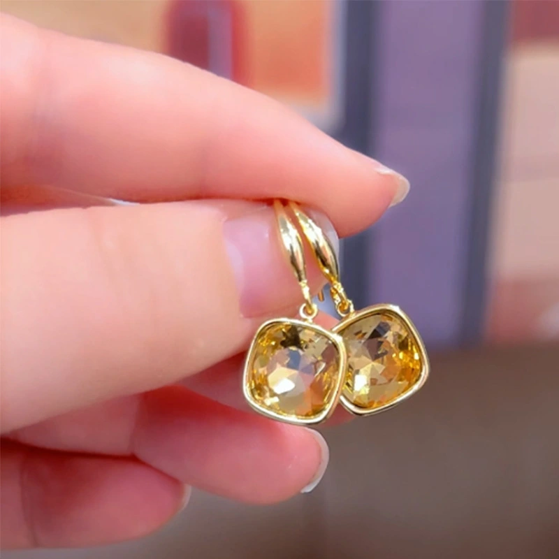 Exquisite Stylish And Versatile French-style Coffee-gold Crystal Sugar-cube Earrings