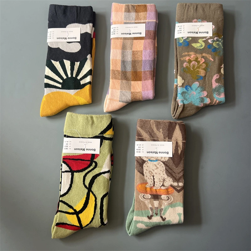 Retro-style Fun Mid-calf Socks For Men And Women