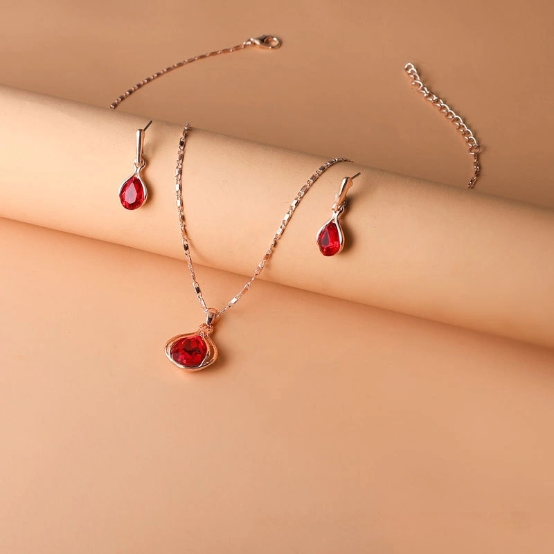 Green Red Drop Shape Necklace And Earrings Suite