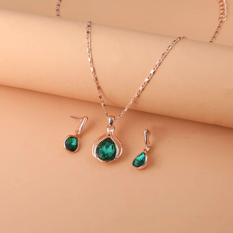 Green Red Drop Shape Necklace And Earrings Suite