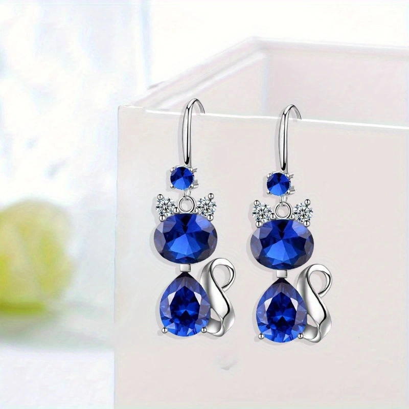 Simple Stylish Versatile And Cute Little Cat Sparkling Earrings
