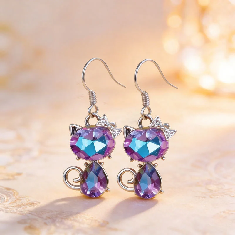 Creative Heart-Shaped Crystal Cat Pendant Earrings
