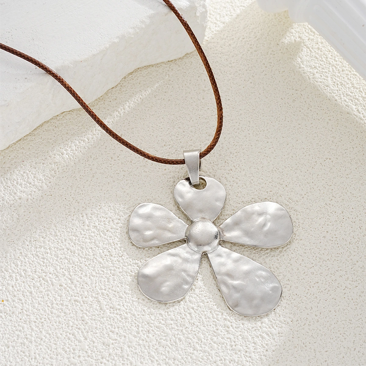 Retro-style Fashionable Elegant Personalized Versatile Necklace