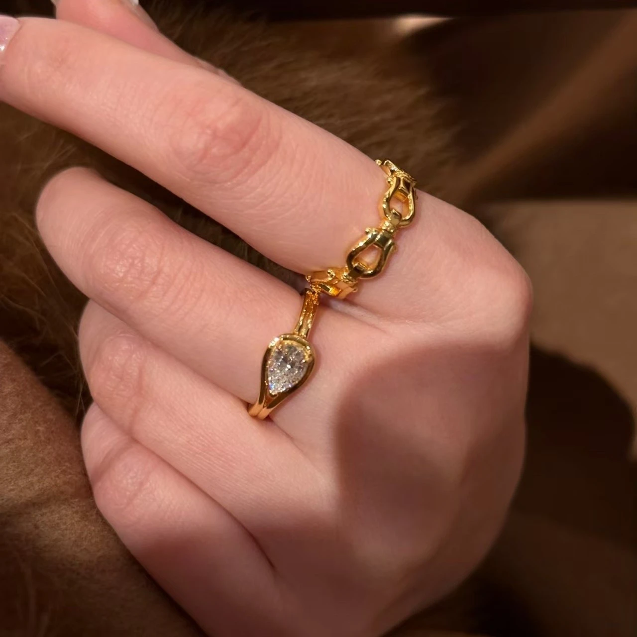 Mermaid Tears Semi-Luxury Horseshoe Waterdrop Pear-Shaped Diamond Ring Niche Style