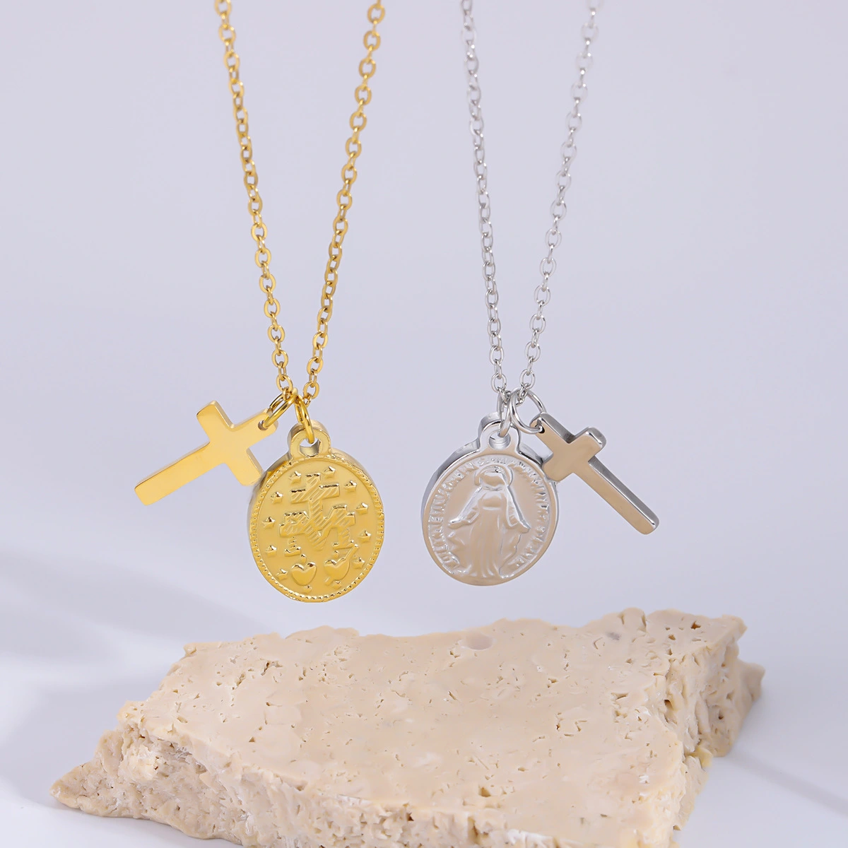 Ins Style Oval Vintage Portrait Necklace For Women, Minimalist Trendy Non-Fading Clavicle Chain