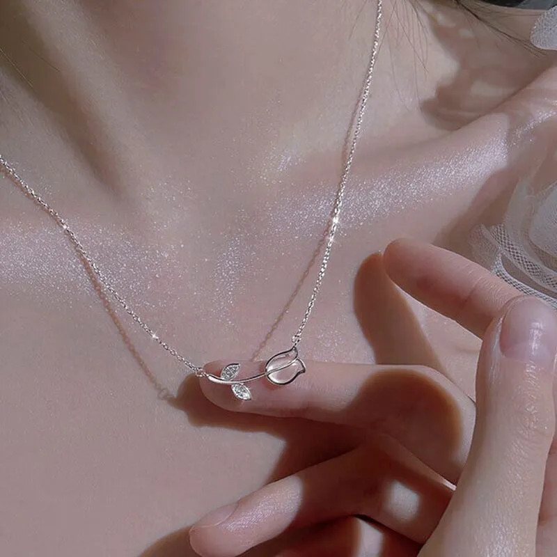 White Chalcedony Tulip Necklace For Women 925 Silver Light Luxury