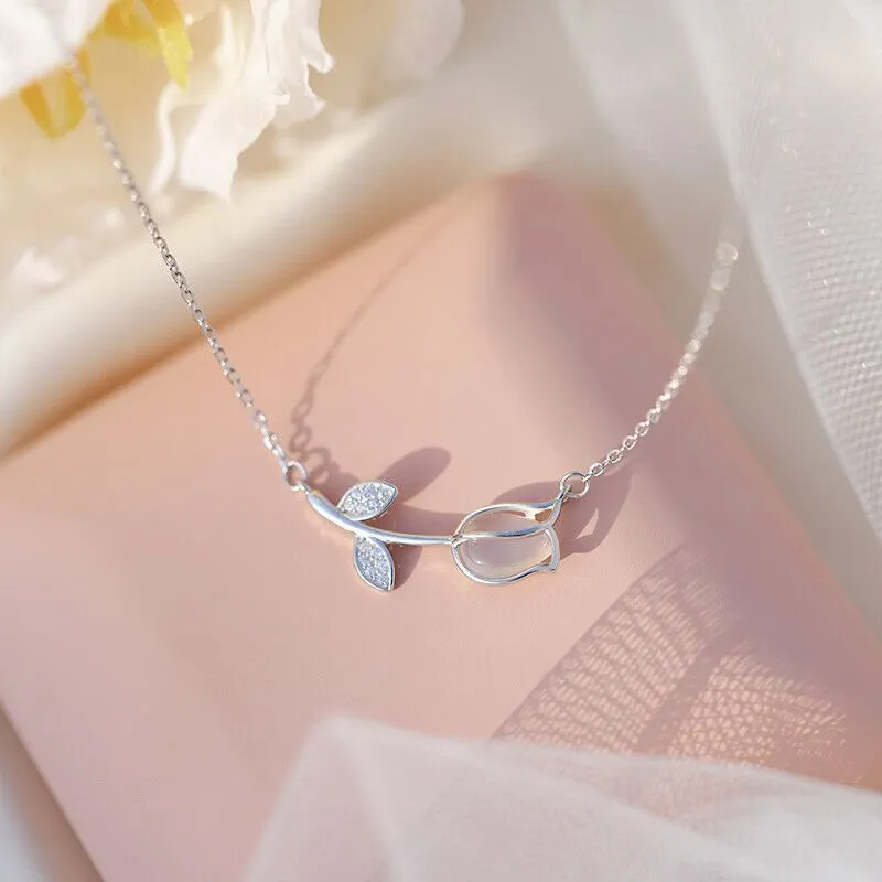 White Chalcedony Tulip Necklace For Women 925 Silver Light Luxury