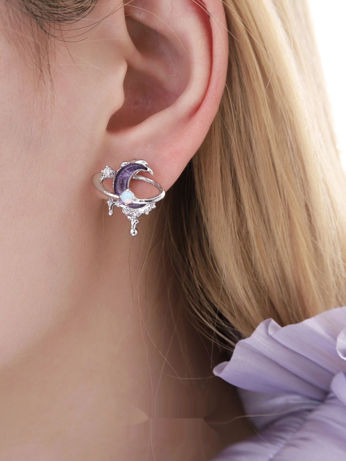 Lava Light Luxury Planet Moon Earrings With A High-End Vibe