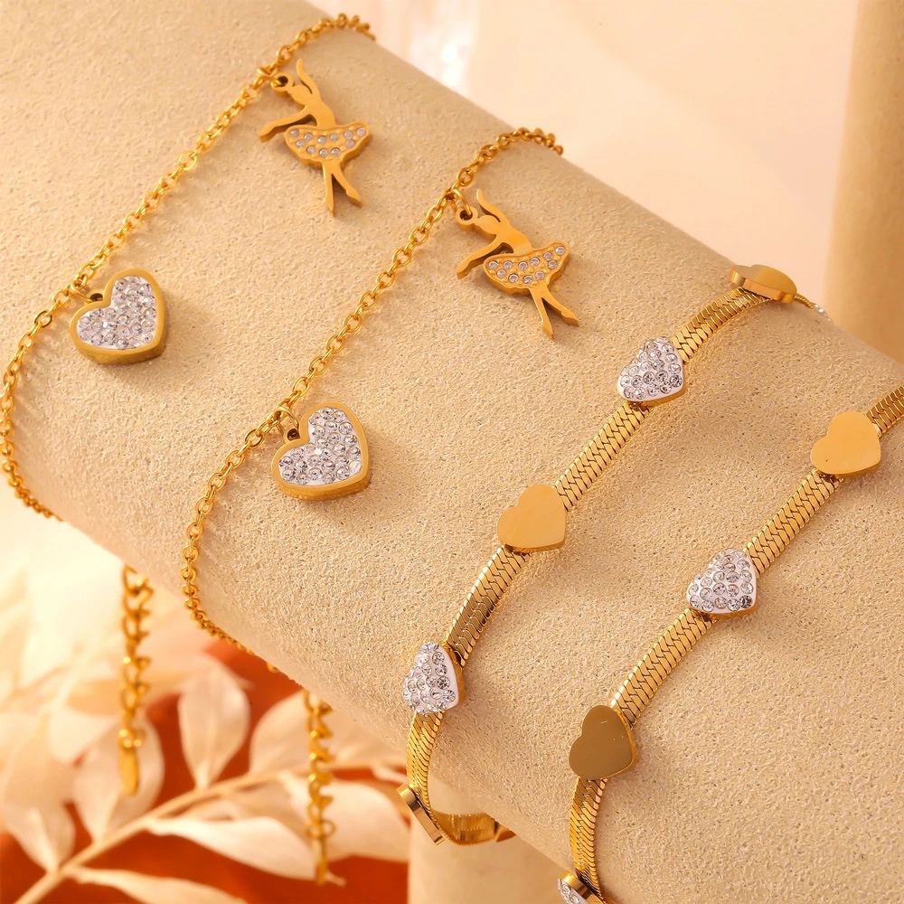 Fashionable Simple Heart-Shaped Titanium Steel Diamond-Encrusted Bracelet For Women