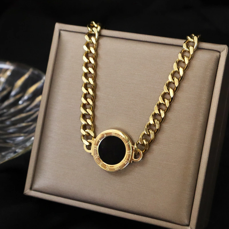 Black Round-Plate Titanium Steel Necklace For Women Elegant And Fashionable
