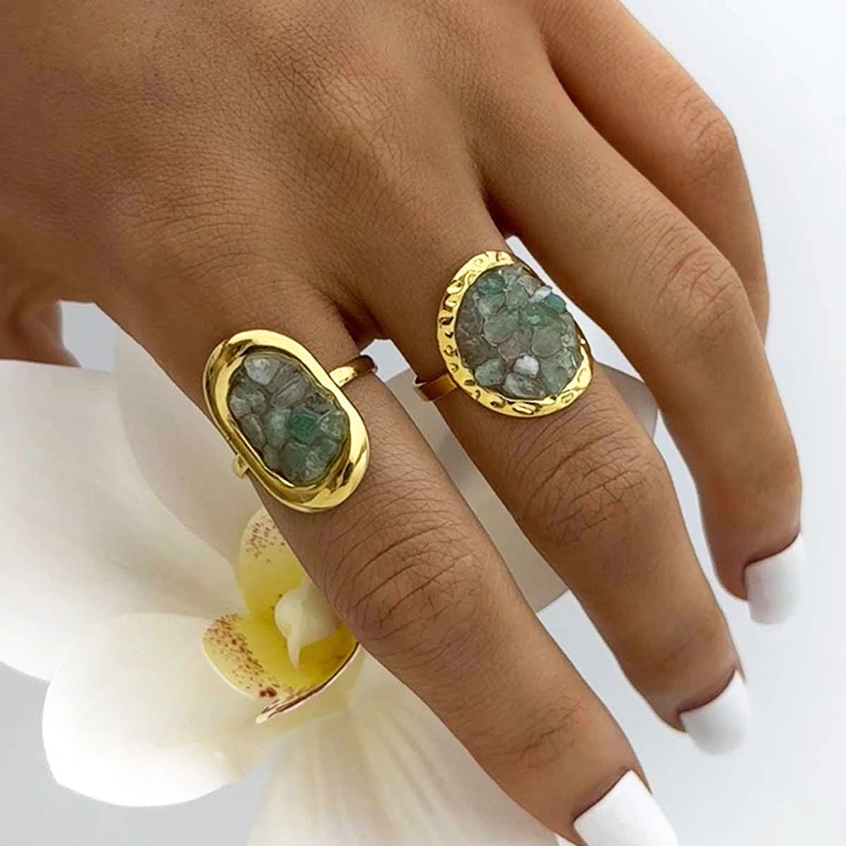 French Niche Natural Ring With Green Inlay Jewelry