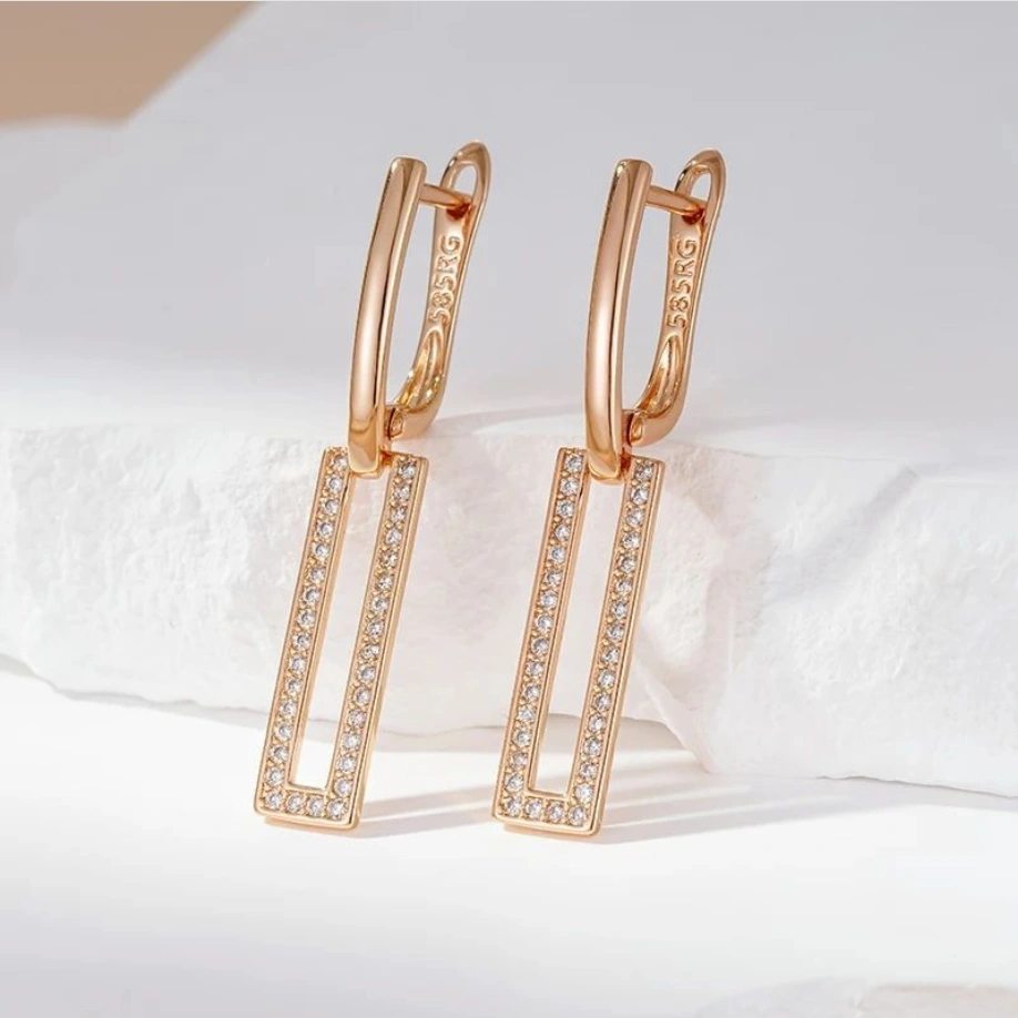 New Rectangular Hollow Pendant Earrings, Luxurious And Versatile