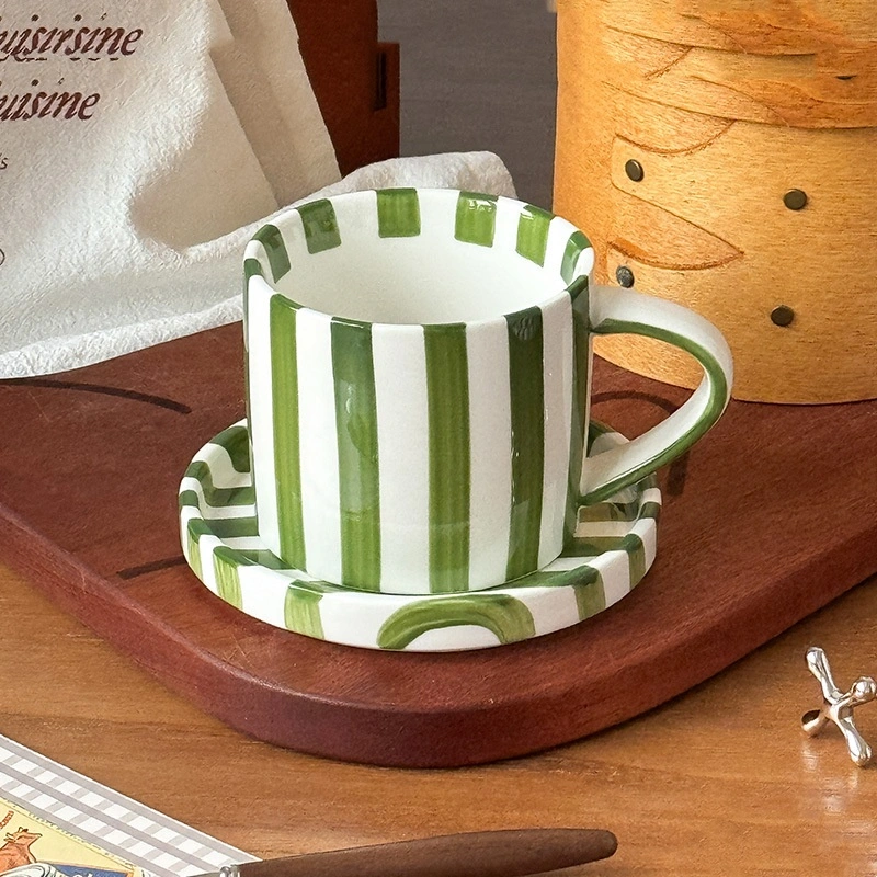 European-style Minimalist Ceramic Mug And Saucer Set With A High-fashion Aesthetic
