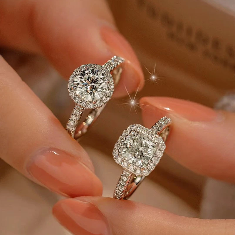 Classic Little Square Sugar One-carat Simulated Diamond Ring