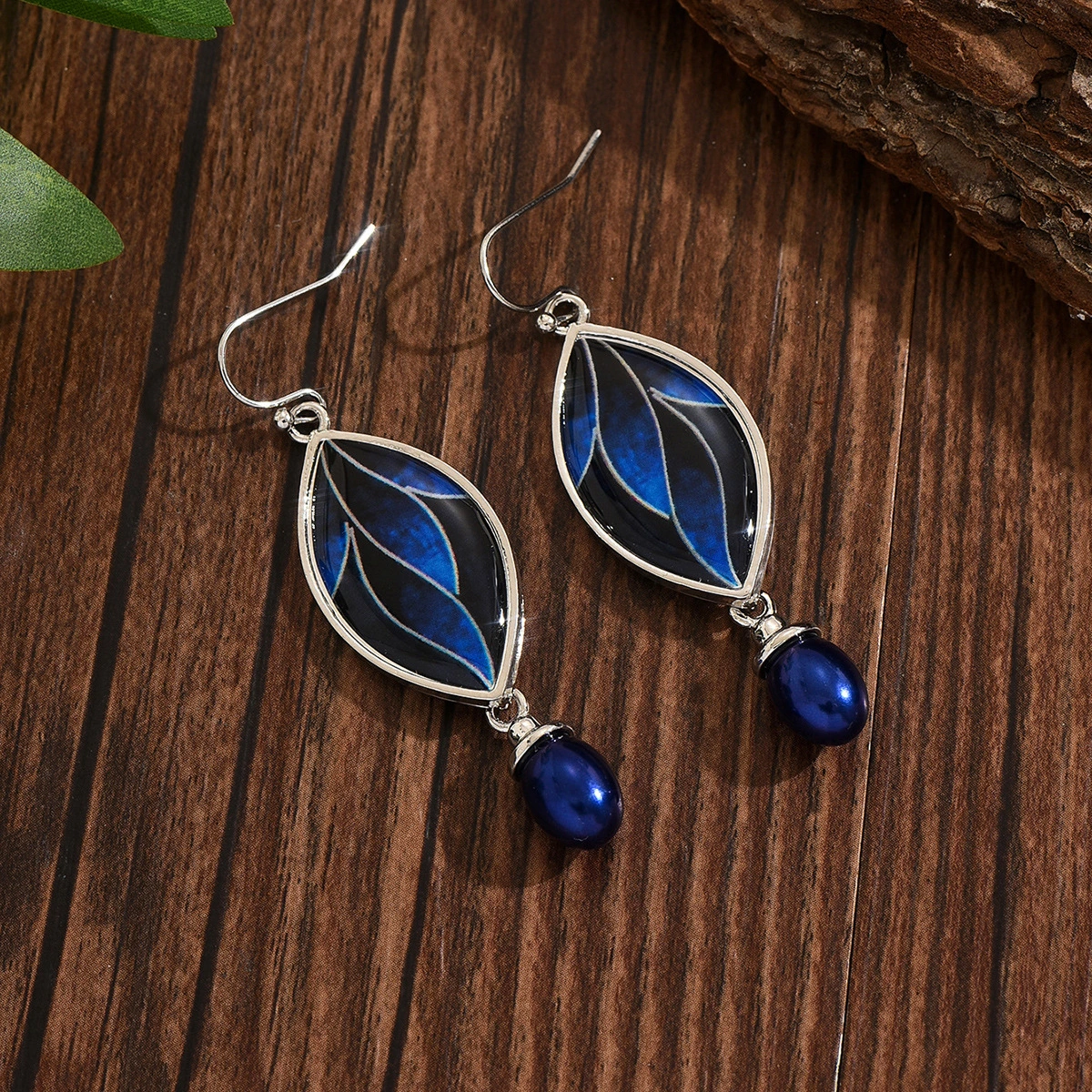 Women's Fashion Versatile Retro High-end Earrings