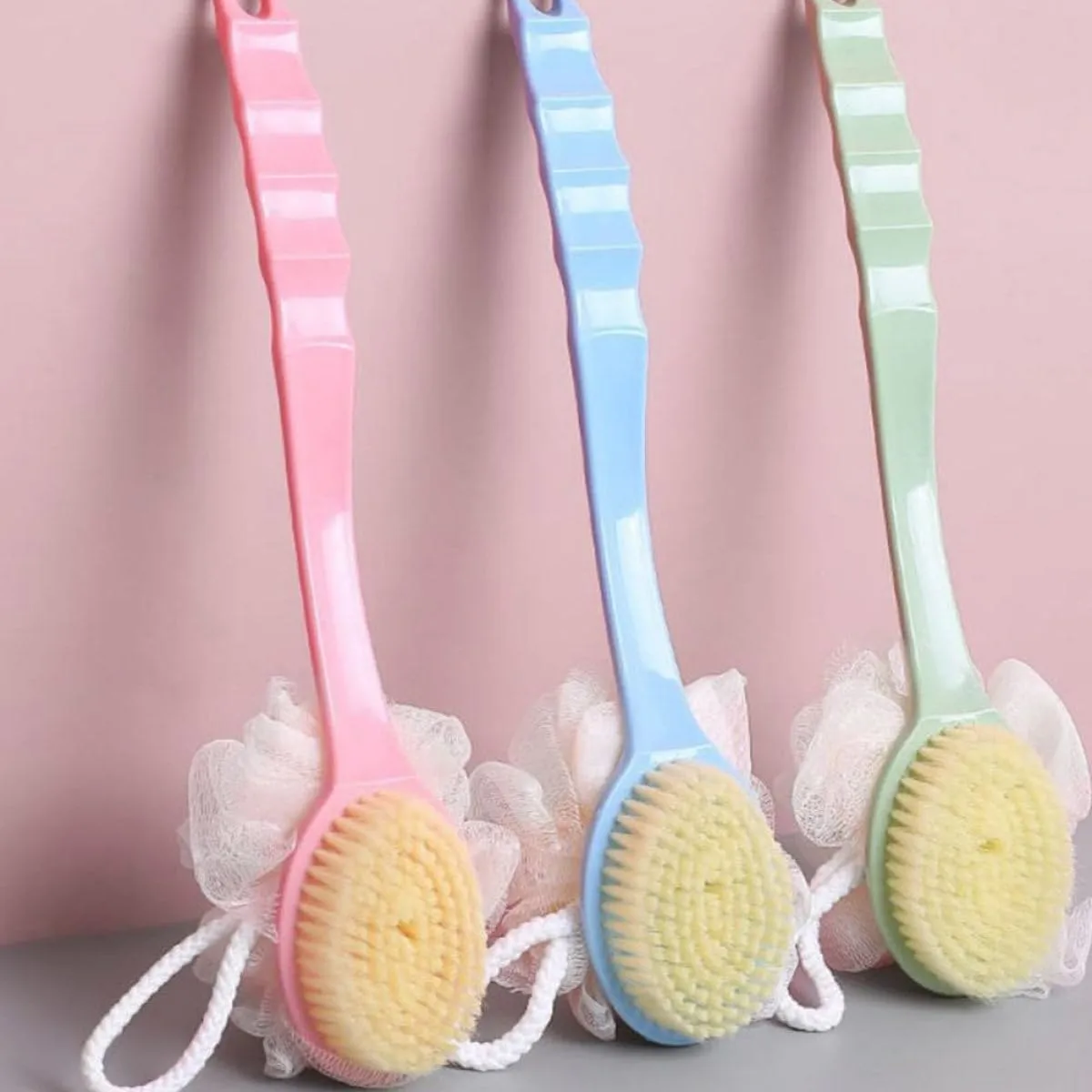 ARTIBETTER 3pcs Long-Handled Bath Brush Set Sponge Scrubber for Back and Body Exfoliating, Assorted Blue Pink Green, Practical Shower Cleaning Tool for Daily Bathing Random Color