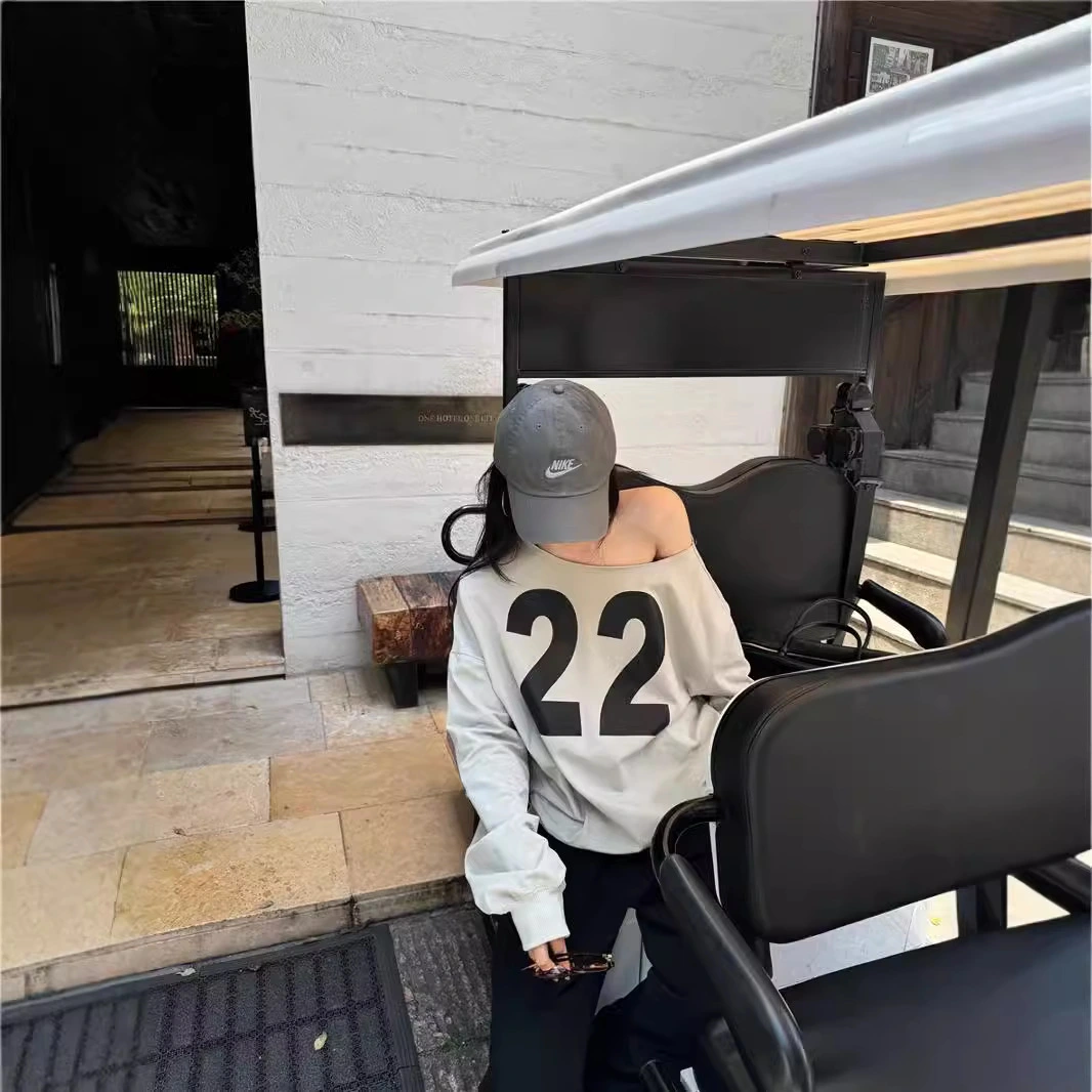 Laid-back Casual Loose-fit Off-shoulder Pullover Top