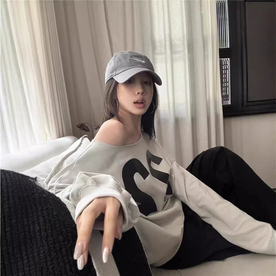 Laid-back Casual Loose-fit Off-shoulder Pullover Top