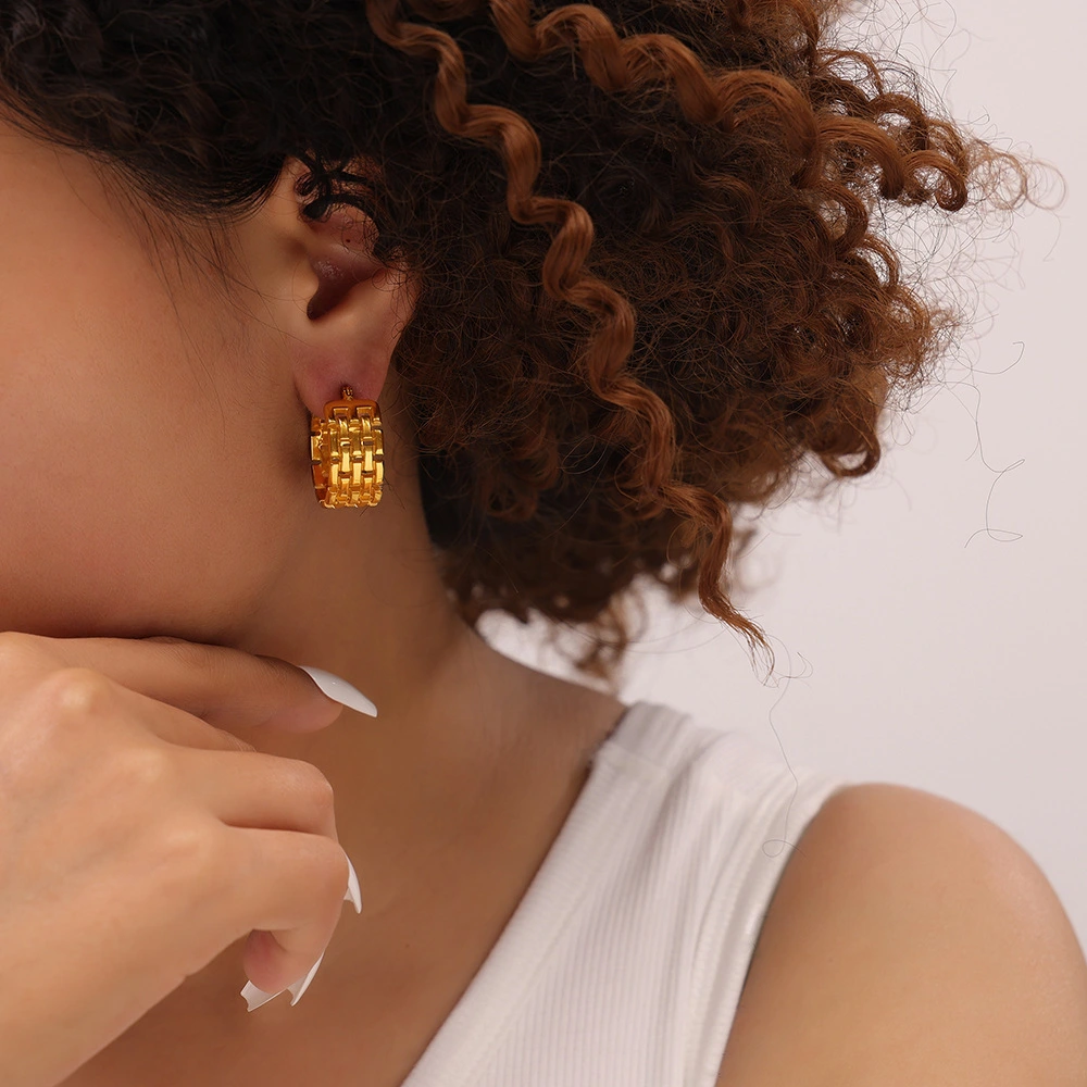 Chain-wrapped Spliced C-shaped Titanium Steel Ear Clips