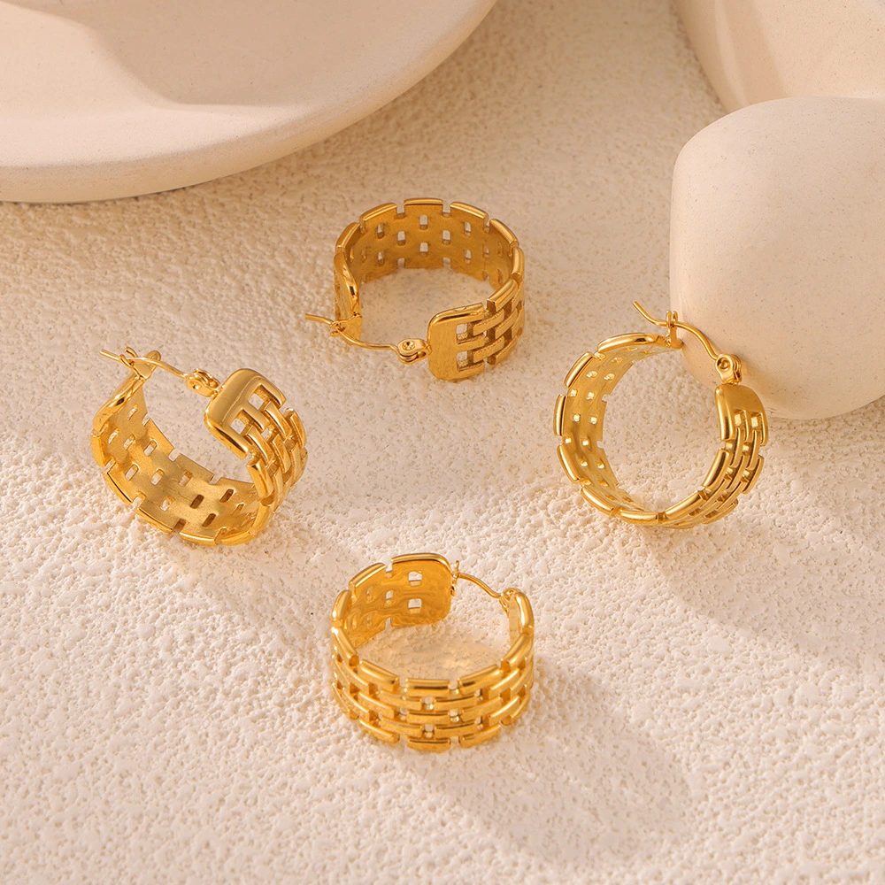 Chain-wrapped Spliced C-shaped Titanium Steel Ear Clips