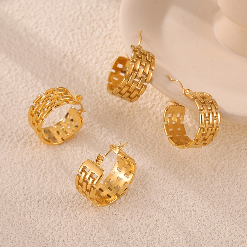 Chain-wrapped Spliced C-shaped Titanium Steel Ear Clips