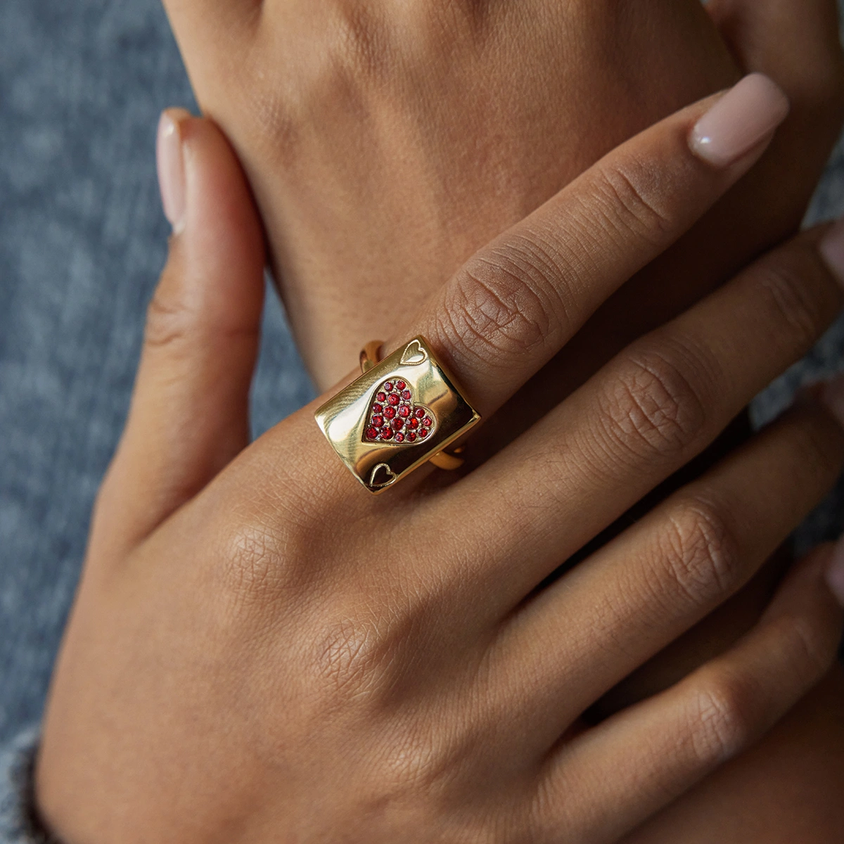 Titanium Steel Heart-Shaped Stainless Steel Zircon Ring With A Luxe Vibe