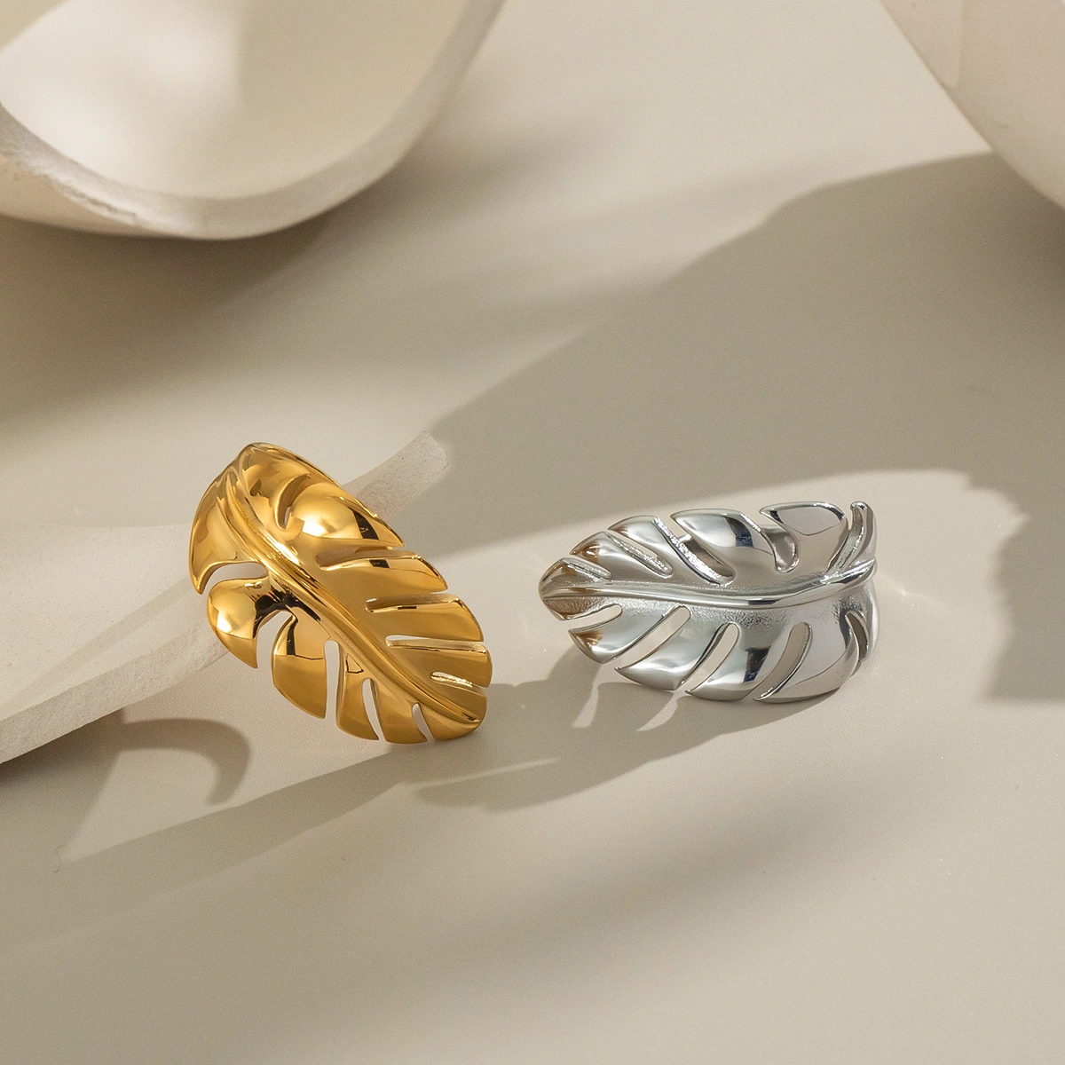 Fashion Forged Leaf Open Ring Stainless Steel