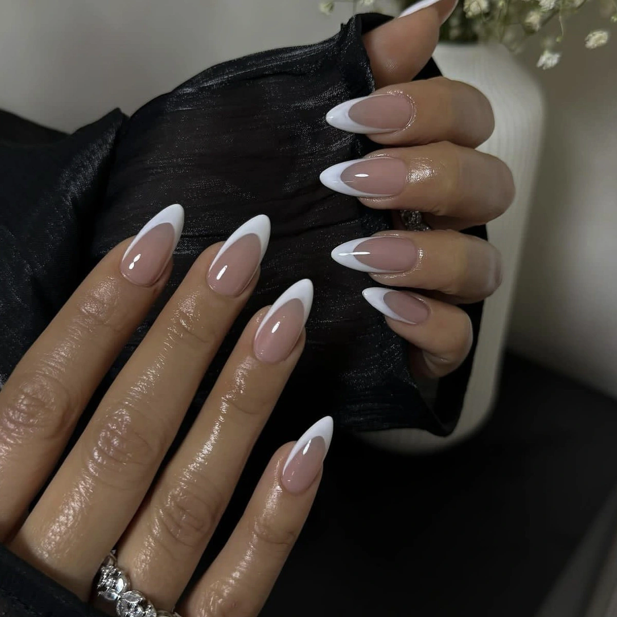 Women's Simple French Manicure Nail Tips