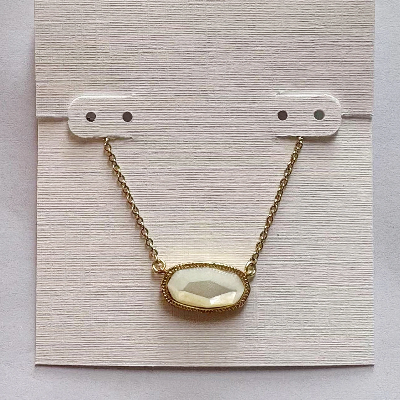 Fashionable Minimalist Electroplated Necklace