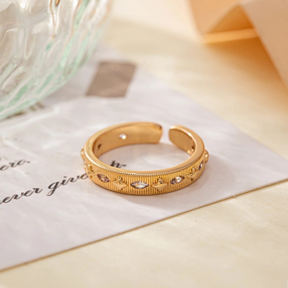 Golden Heart-shaped Open Ring For Women Niche Design