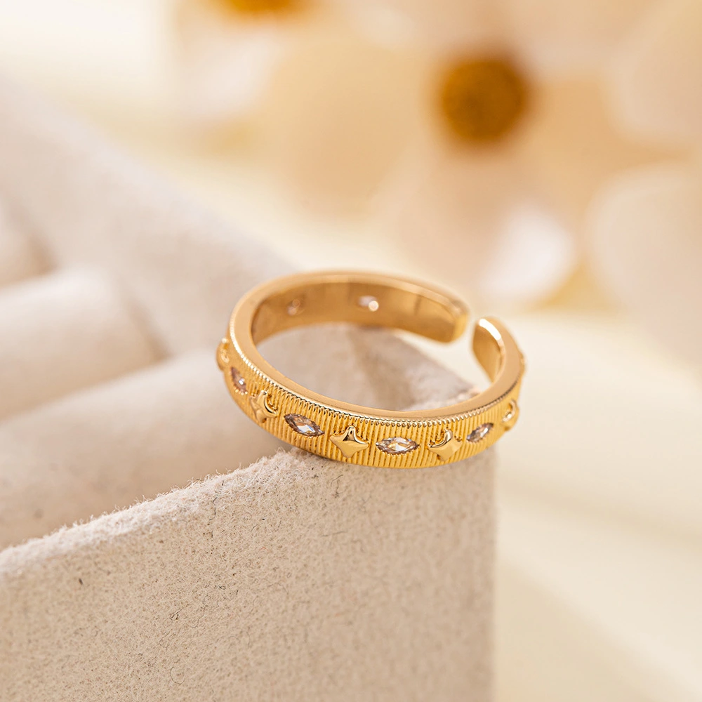 Golden Heart-shaped Open Ring For Women Niche Design