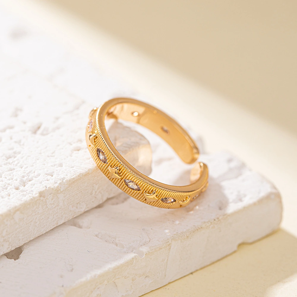 Golden Heart-shaped Open Ring For Women Niche Design