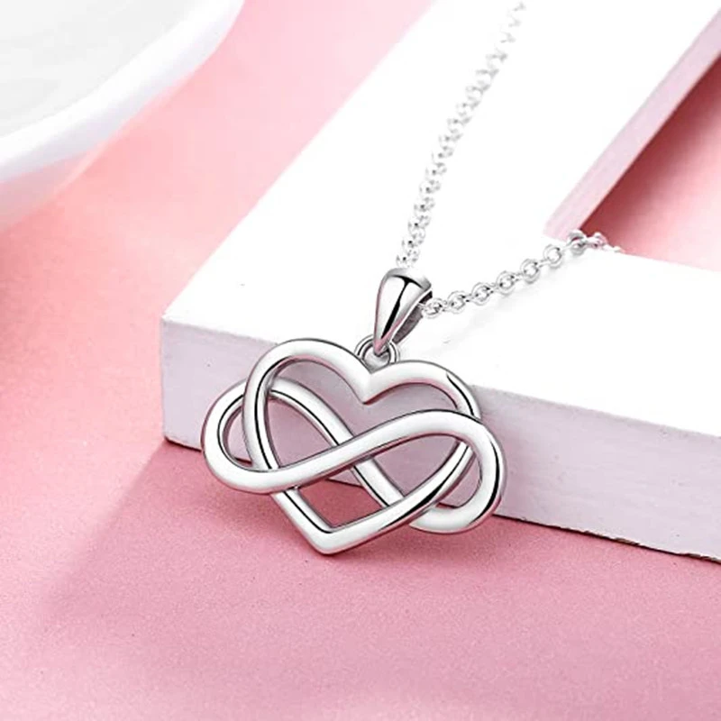 Fashionable Figure-8 Heart-Shaped Pendant Cross Necklace