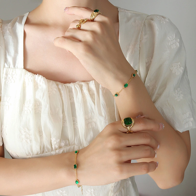 Emerald-inlaid Zircon Titanium Steel Gold-plated Bracelet