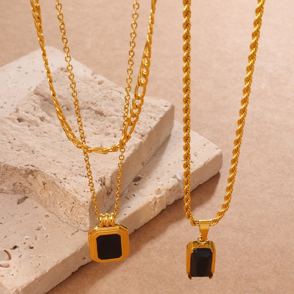 Vintage Stackable Double Layer Oval Black Onyx Pendant Necklace, 18K Gold Plated Square Black Zircon Clavicle Chain