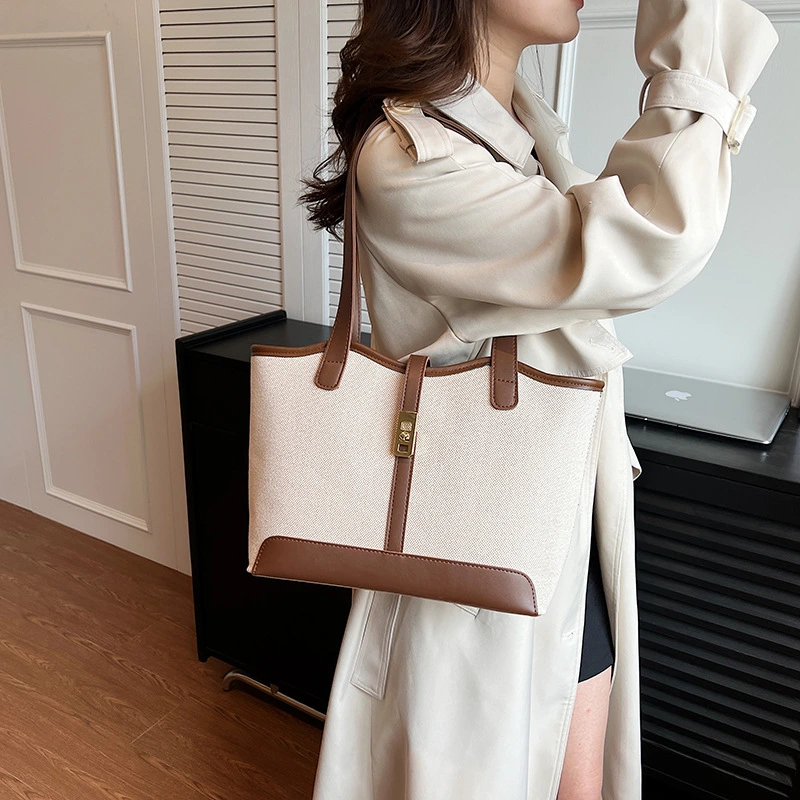 Commuter-style Fashionable Tote Bag With Large Capacity