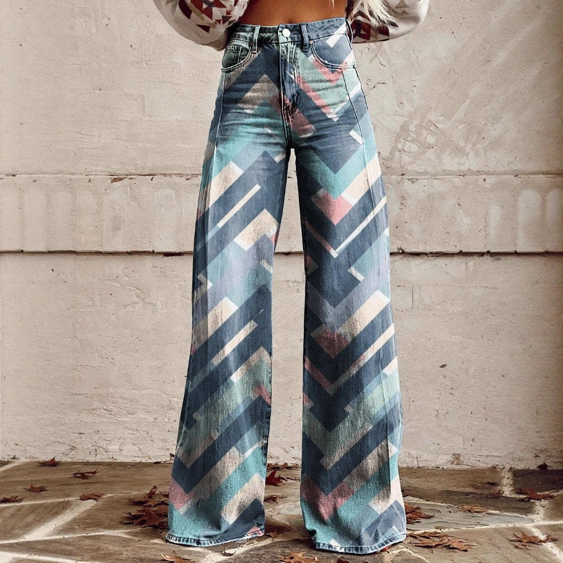 Women's Simple Pants With A Printed Pattern